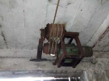 Wyciąg linowy do obornika