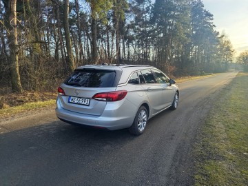 Piękny Opel Astra salon PL, bogate wyposażenie, Faktura VAT