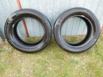 Sprzedam 2 opony letnie 215/60R17