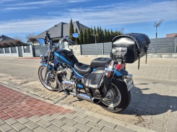 Suzuki Intruder VS800