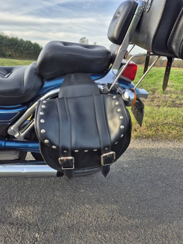 Suzuki Intruder VS800