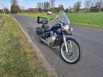 Suzuki Intruder VS800