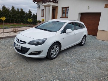 Opel Astra J lift ładna bogate wyposażenie polecam zobacz wa