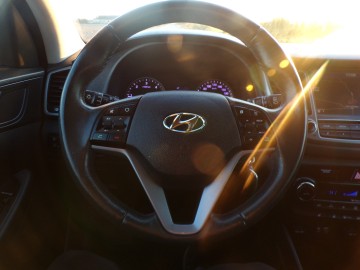 HYUNDAI TUCSON 1.7 CRDI 116 KM NAVI ALU KAMERA