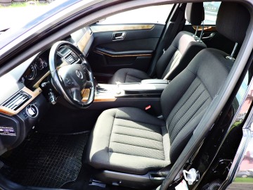 MERCEDES E-212 KOMBI ZAMIANA