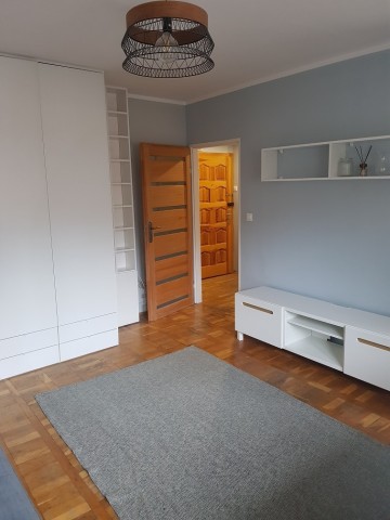 Wynajmę kawalerkę w CENTRUM POZNANIA - z m. postojowym