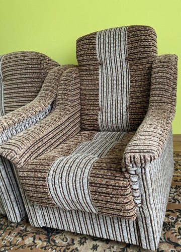 Sprzedam wersalkę + fotel