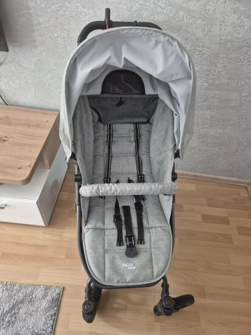 Sprzedam wózek spacerowy VALCO SNAP 4