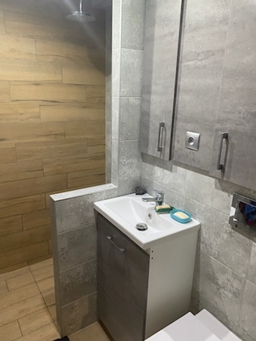 Sprzedam kawalerkę w Kole, świeżo po remoncie.