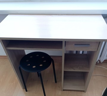 Kanapa komoda i biurko - oddam za darmo- Konin