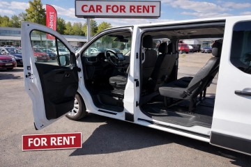 Renault Trafic 2024r AUTOMAT! LONG 9 os&oacute;b