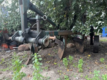 Pług 3 skibowy