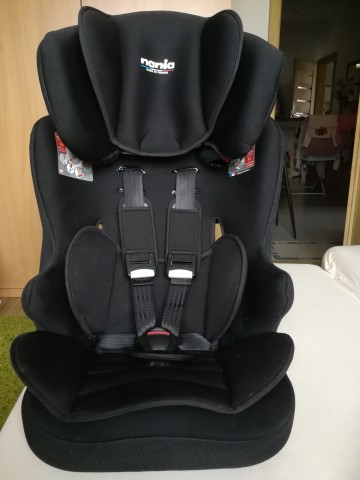 Odsprzedam firmowy  fotelik dziecięcy samochodowy 0 - 18 kg