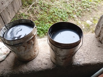 Sprzedam kilka wiader bitumu