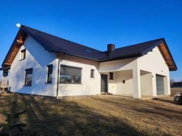Sprzedam prawie NOWY dom z 2022r.