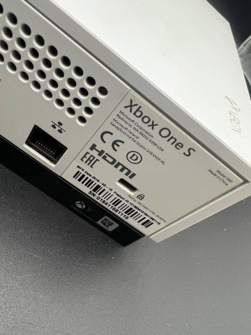 Konsola Microsoft Xbox One S 1TB 1681