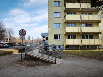 Mieszkanie 2 pok., duży balkon, bdb lokalizacja -os. Zatorze