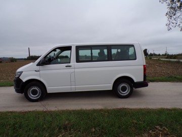 VOLKSWAGEN T6 9-OSOBOWY AUTOMAT