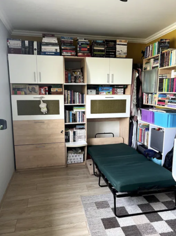 Zestaw mebli młodzieżowych &ndash; 2 ł&oacute;żka + biurko