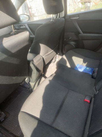 Sprzedam Mazda 3 1,6 benzyna 2011r.Cena 19500 zl