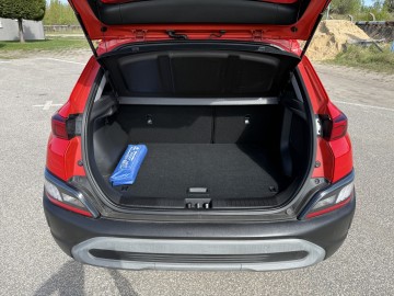 Hyundai Kona BENZYNA Klimatronik Nawigacja Kamera Ledy HAK