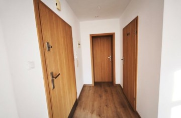 Wynajmę 3-pok. mieszkanie z balkonem, umeblowane, I piętro