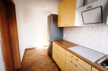 Wynajmę 3-pok. mieszkanie z balkonem, umeblowane, I piętro