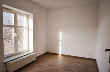 Wynajmę 3-pok. mieszkanie z balkonem, umeblowane, I piętro