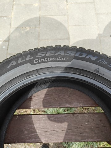 Sprzedam 4 opony wielosezonowe Pirelli 225/55/18 102V