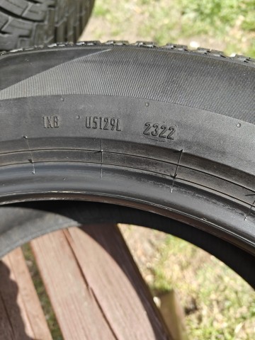 Sprzedam 4 opony wielosezonowe Pirelli 225/55/18 102V
