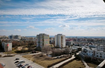 Mieszkanie 2-pok., duży balkon, bdb. lokalizacja, os. Zatorz ...