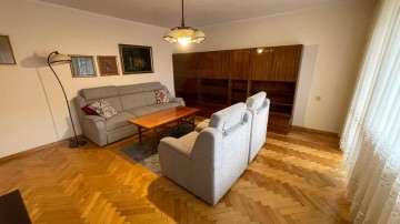 Sprzedam 4 pok. mieszkanie z tarasem i garażem-1 piętro