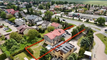 Dom dwurodzinny z lokalem handlowo - usługowym Chorzeń
