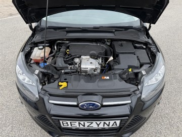 Ford Focus BENZYNA Klimatronik Nawigacja Tempomat HAK