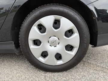 Ford Focus BENZYNA Klimatronik Nawigacja Tempomat HAK
