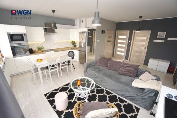Os. Diamentowe - Berylowa - pierwsze piętro - 56 m2.