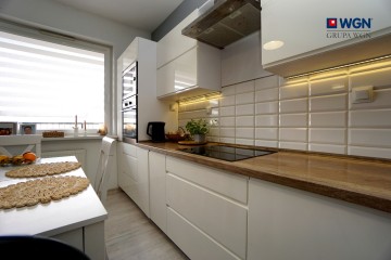 Os. Diamentowe - Berylowa - pierwsze piętro - 56 m2.