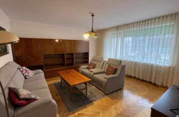 Sprzedam 4 pokojowe mieszkanie, 1 piętro, taras, garaż -ul. ...