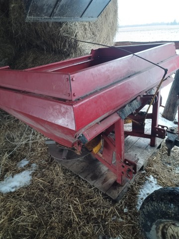 Rozsiewacz 800l