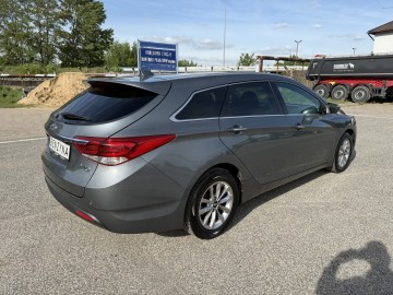 Hyundai i40 1.6 BENZYNA Klimatronik Nawigacja Kamera Ledy