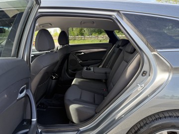 Hyundai i40 1.6 BENZYNA Klimatronik Nawigacja Kamera Ledy