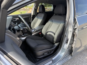 Hyundai i40 1.6 BENZYNA Klimatronik Nawigacja Kamera Ledy