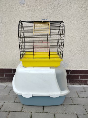 Sprzedam transporter i klatkę do papug, domek lęgowy i kuwet