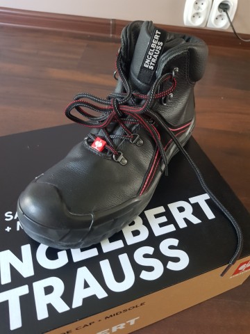 NOWE buty robocze - STRAUSS - typ S3 - rozmiar 43