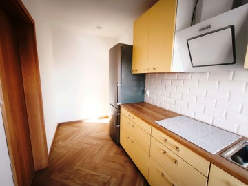 Wynajmę 3-pok. mieszkanie z balkonem, 1 piętro- Słupca