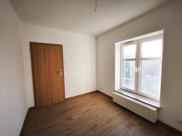 Wynajmę 3-pok. mieszkanie z balkonem, 1 piętro- Słupca