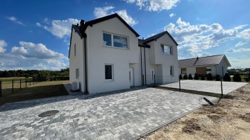 Na sprzedaż-4 pokoje-pow. 126m2-działka 475m2-pompa ciepła