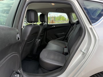 Opel Astra 1.4 BENZYNA Klimatronik Tempomat Ledy Bluetooth
