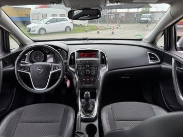 Opel Astra 1.4 BENZYNA Klimatronik Tempomat Ledy Bluetooth