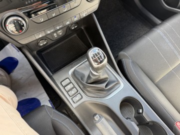 Hyundai Tucson 1.6BENZYNA Klimatyzacja Nawigacja Ledy Kamera